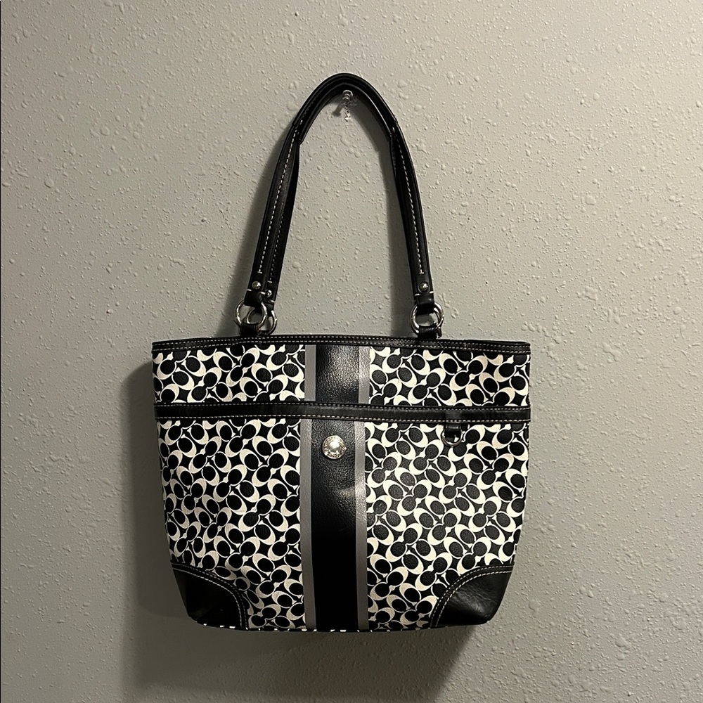 Coach Chelsea Heritage Signature Shoulder Bag Black White Monochrome Stripe